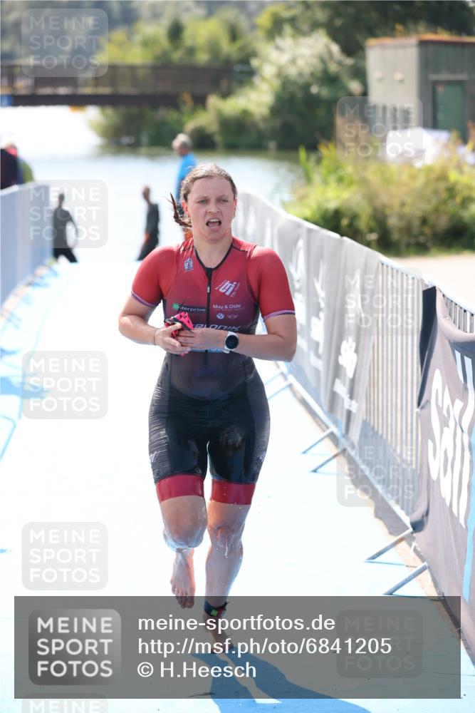 25.08.2024 - Elbe Triathlon Hamburg H.Heesch http://msf.ph/oto/6841205 25.08.2024 14:33:52 Schwimmen  meine-sportfotos.de