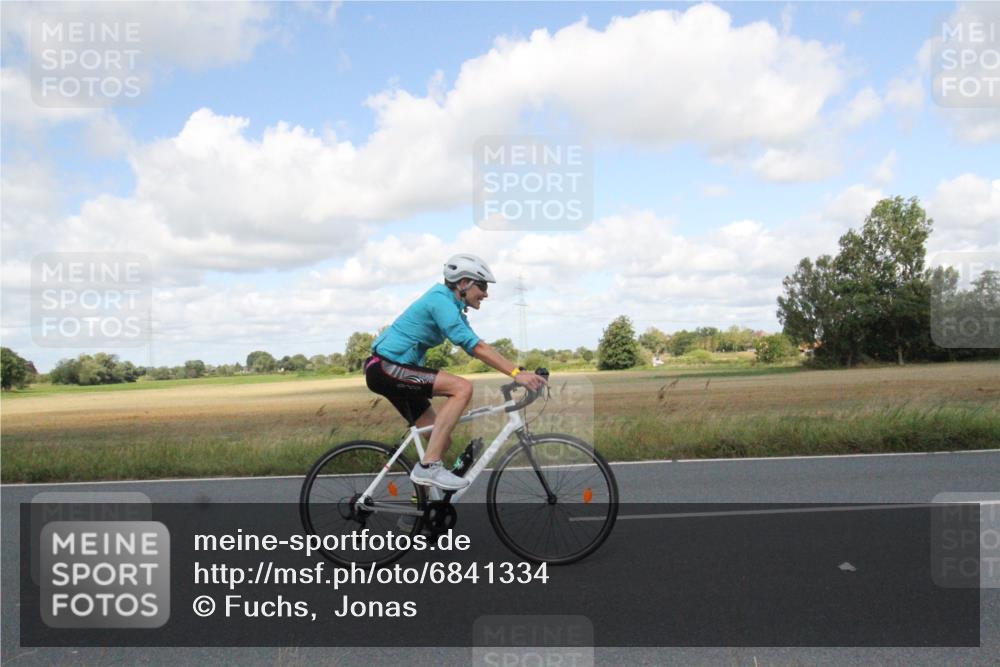 25.08.2024 - Elbe Triathlon Hamburg Fuchs,  Jonas http://msf.ph/oto/6841334 25.08.2024 11:17:10 Radfahren 1658, 1580, 1503 meine-sportfotos.de