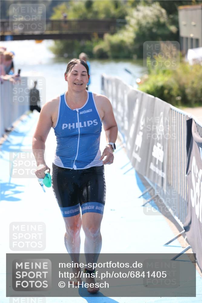 25.08.2024 - Elbe Triathlon Hamburg H.Heesch http://msf.ph/oto/6841405 25.08.2024 14:35:39 Schwimmen  meine-sportfotos.de