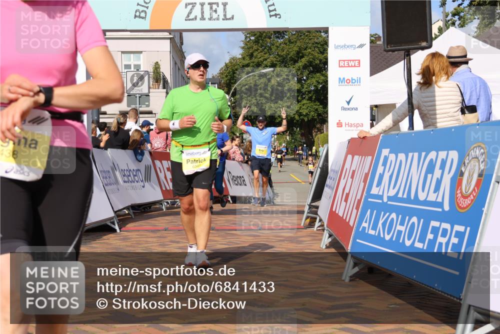 25.08.2024 - 20. Blankeneser Heldenlauf Strokosch-Dieckow http://msf.ph/oto/6841433 25.08.2024 10:30:58 Ziel 6130, 6315, 6349, 6438, 6474 meine-sportfotos.de