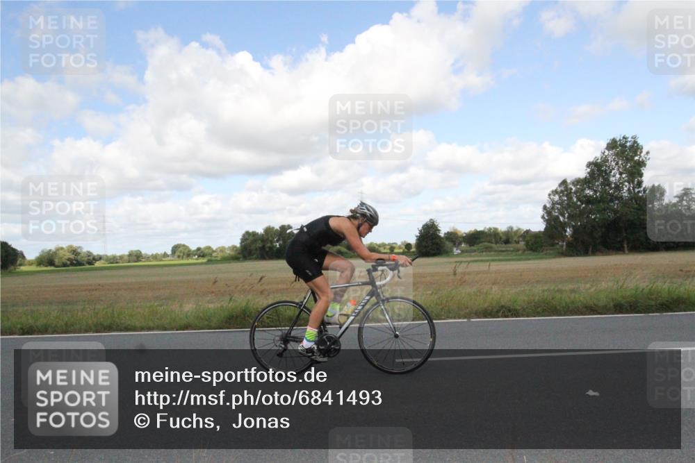 25.08.2024 - Elbe Triathlon Hamburg Fuchs,  Jonas http://msf.ph/oto/6841493 25.08.2024 11:18:59 Radfahren 1719, 1717, 1686, 1704, 1701, 1584 meine-sportfotos.de
