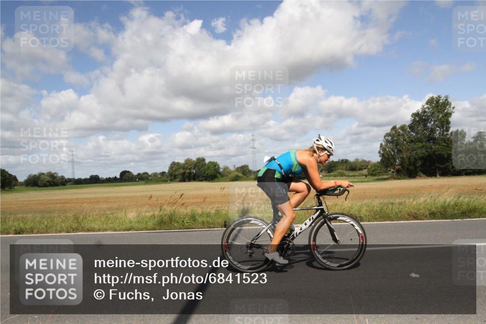 25.08.2024 - Elbe Triathlon Hamburg Fuchs,  Jonas http://msf.ph/oto/6841523 25.08.2024 11:19:36 Radfahren 1705, 1682, 1678, 1685, 1628 meine-sportfotos.de