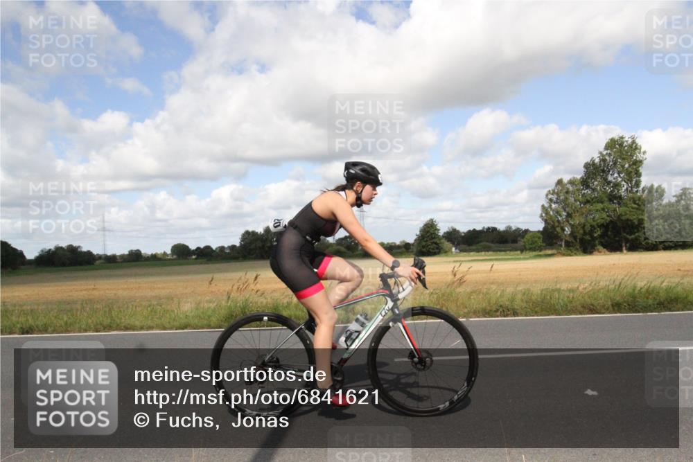 25.08.2024 - Elbe Triathlon Hamburg Fuchs,  Jonas http://msf.ph/oto/6841621 25.08.2024 11:20:38 Radfahren 1652, 1720, 1697, 1588 meine-sportfotos.de