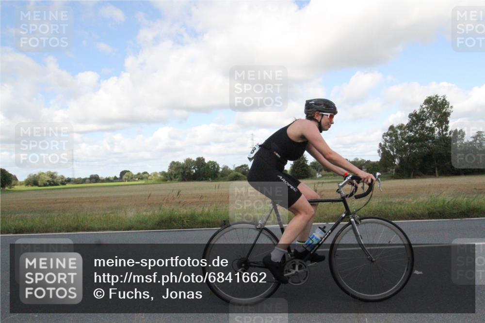 25.08.2024 - Elbe Triathlon Hamburg Fuchs,  Jonas http://msf.ph/oto/6841662 25.08.2024 11:21:09 Radfahren 1698, 1606 meine-sportfotos.de