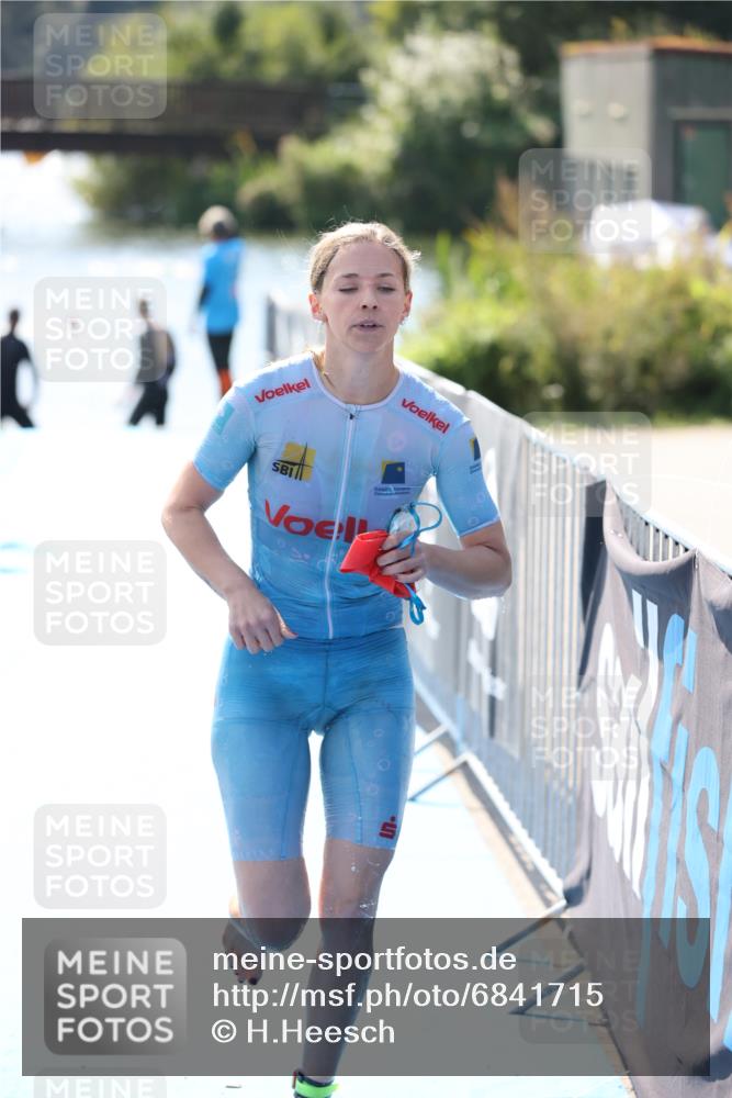 25.08.2024 - Elbe Triathlon Hamburg H.Heesch http://msf.ph/oto/6841715 25.08.2024 14:36:25 Schwimmen  meine-sportfotos.de