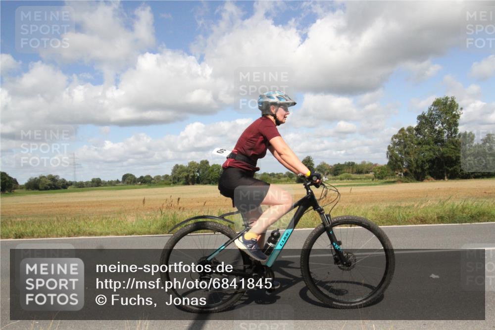 25.08.2024 - Elbe Triathlon Hamburg Fuchs,  Jonas http://msf.ph/oto/6841845 25.08.2024 11:23:20 Radfahren 1636, 1540 meine-sportfotos.de