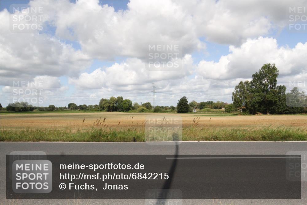 25.08.2024 - Elbe Triathlon Hamburg Fuchs,  Jonas http://msf.ph/oto/6842215 25.08.2024 11:46:37 Radfahren  meine-sportfotos.de