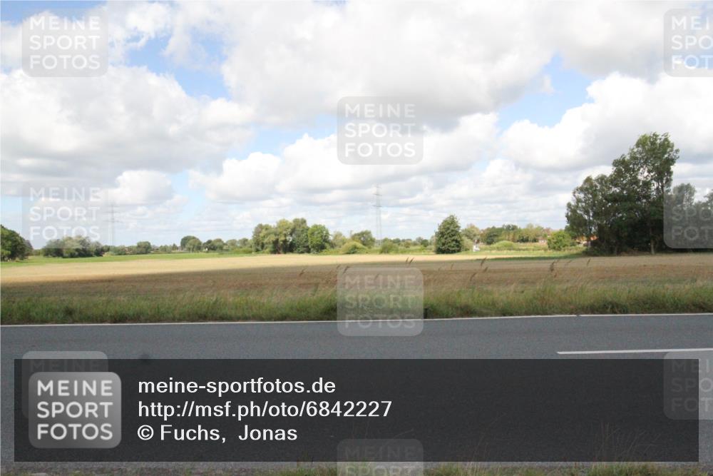 25.08.2024 - Elbe Triathlon Hamburg Fuchs,  Jonas http://msf.ph/oto/6842227 25.08.2024 11:47:18 Radfahren  meine-sportfotos.de