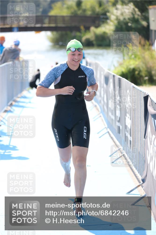 25.08.2024 - Elbe Triathlon Hamburg H.Heesch http://msf.ph/oto/6842246 25.08.2024 14:37:16 Schwimmen  meine-sportfotos.de