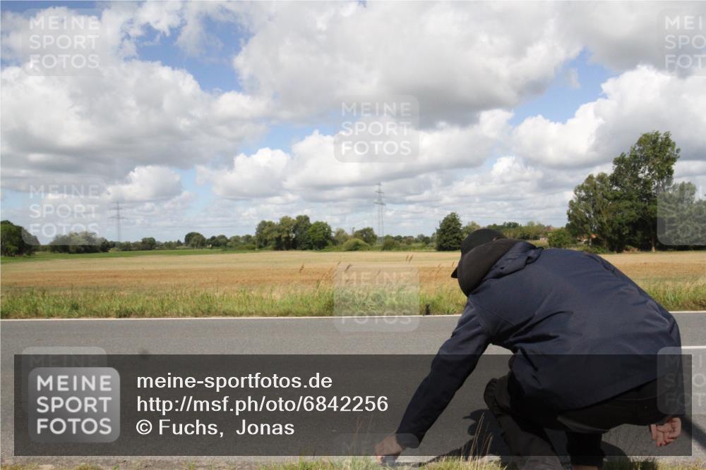 25.08.2024 - Elbe Triathlon Hamburg Fuchs,  Jonas http://msf.ph/oto/6842256 25.08.2024 11:47:32 Radfahren  meine-sportfotos.de