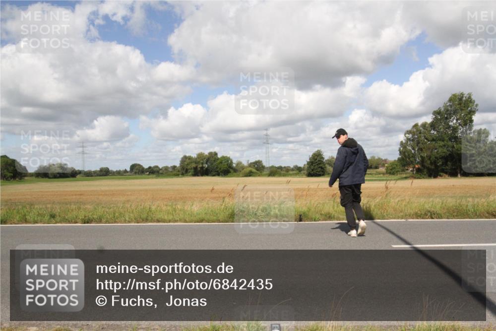 25.08.2024 - Elbe Triathlon Hamburg Fuchs,  Jonas http://msf.ph/oto/6842435 25.08.2024 11:47:40 Radfahren  meine-sportfotos.de