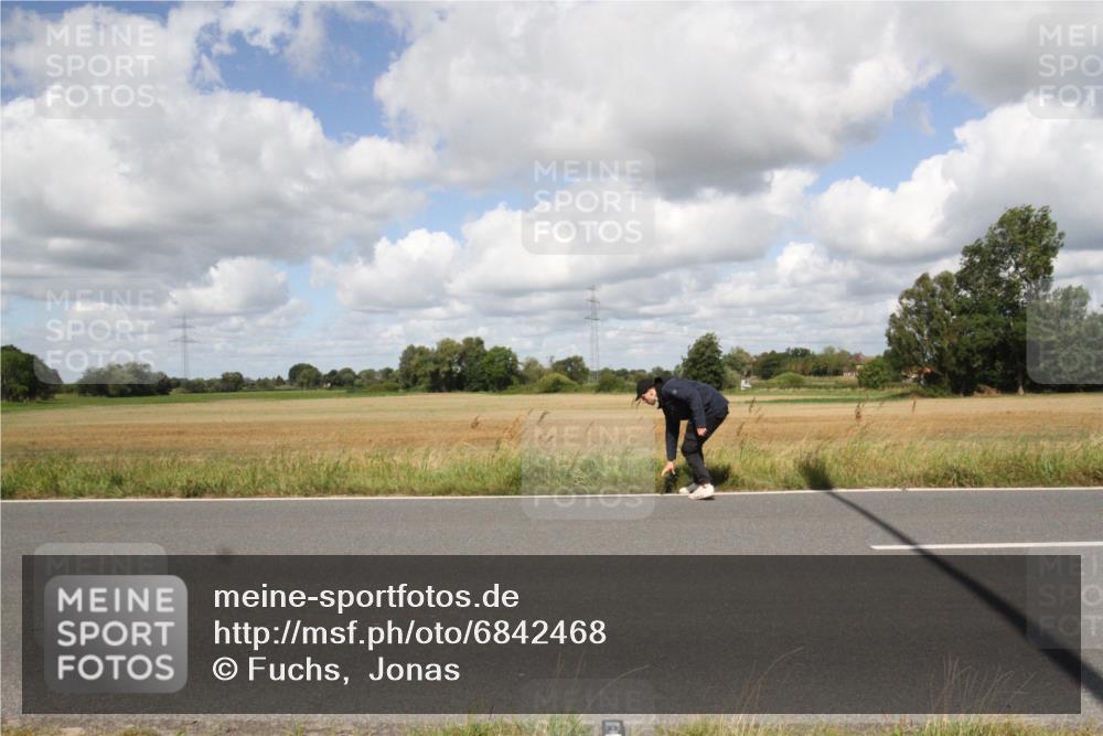 25.08.2024 - Elbe Triathlon Hamburg Fuchs,  Jonas http://msf.ph/oto/6842468 25.08.2024 11:47:41 Radfahren  meine-sportfotos.de