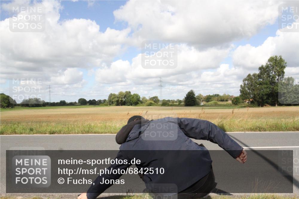 25.08.2024 - Elbe Triathlon Hamburg Fuchs,  Jonas http://msf.ph/oto/6842510 25.08.2024 11:48:20 Radfahren  meine-sportfotos.de