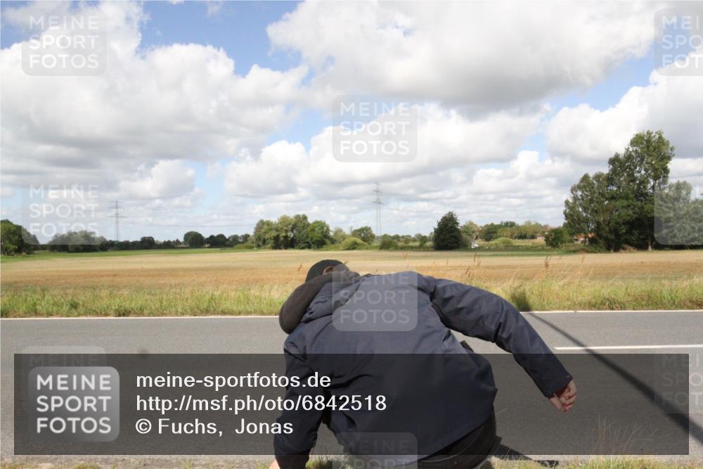 25.08.2024 - Elbe Triathlon Hamburg Fuchs,  Jonas http://msf.ph/oto/6842518 25.08.2024 11:48:20 Radfahren  meine-sportfotos.de