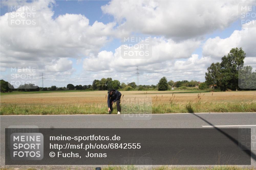 25.08.2024 - Elbe Triathlon Hamburg Fuchs,  Jonas http://msf.ph/oto/6842555 25.08.2024 11:48:32 Radfahren  meine-sportfotos.de
