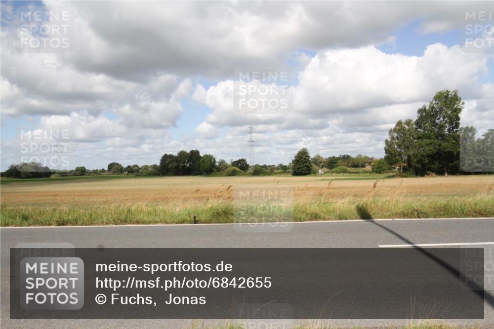 25.08.2024 - Elbe Triathlon Hamburg Fuchs,  Jonas http://msf.ph/oto/6842655 25.08.2024 11:53:13 Radfahren  meine-sportfotos.de