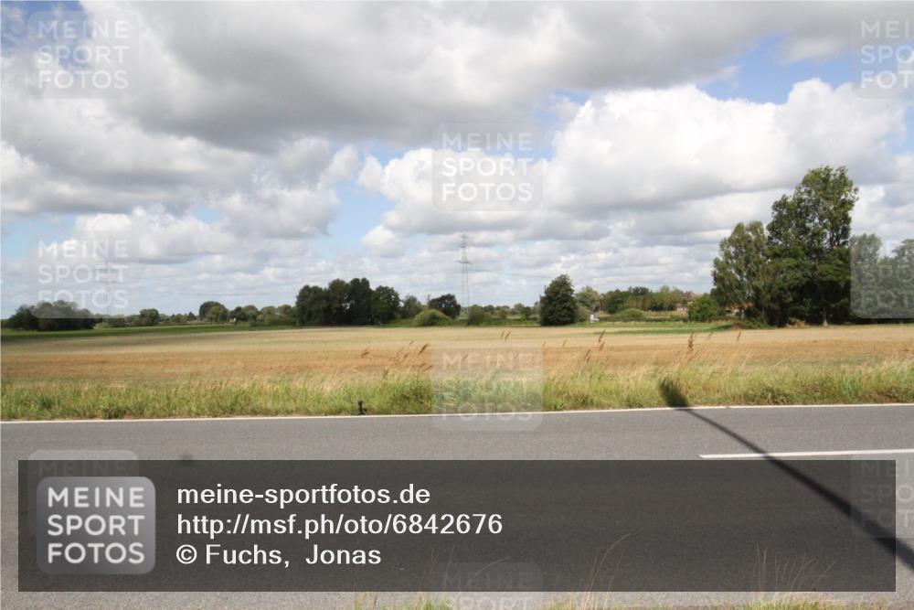 25.08.2024 - Elbe Triathlon Hamburg Fuchs,  Jonas http://msf.ph/oto/6842676 25.08.2024 11:53:15 Radfahren  meine-sportfotos.de