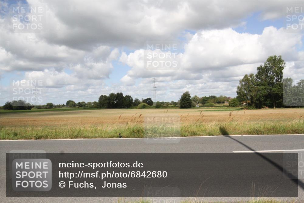 25.08.2024 - Elbe Triathlon Hamburg Fuchs,  Jonas http://msf.ph/oto/6842680 25.08.2024 11:53:16 Radfahren  meine-sportfotos.de
