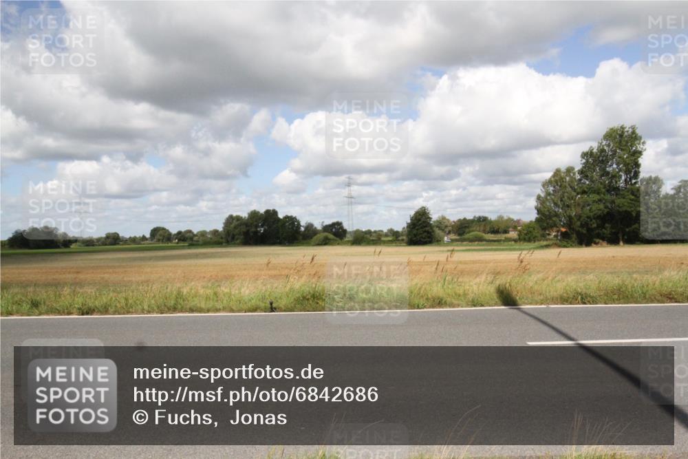 25.08.2024 - Elbe Triathlon Hamburg Fuchs,  Jonas http://msf.ph/oto/6842686 25.08.2024 11:53:17 Radfahren  meine-sportfotos.de