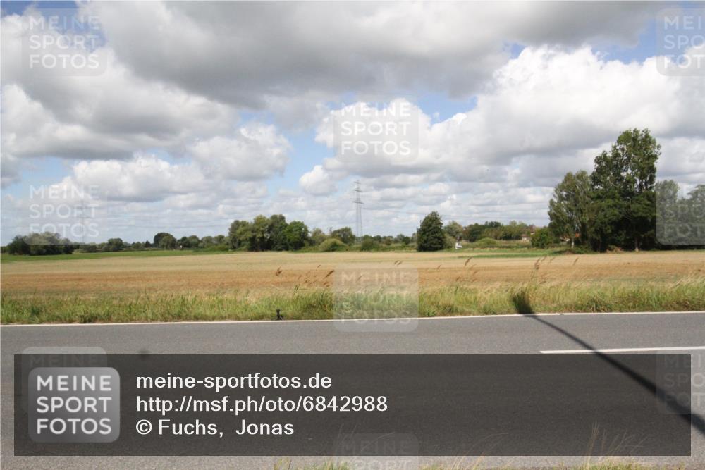 25.08.2024 - Elbe Triathlon Hamburg Fuchs,  Jonas http://msf.ph/oto/6842988 25.08.2024 11:54:17 Radfahren  meine-sportfotos.de