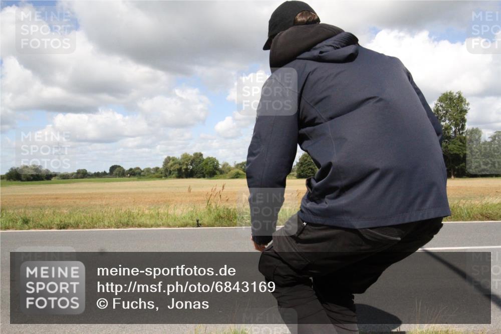25.08.2024 - Elbe Triathlon Hamburg Fuchs,  Jonas http://msf.ph/oto/6843169 25.08.2024 11:54:26 Radfahren  meine-sportfotos.de