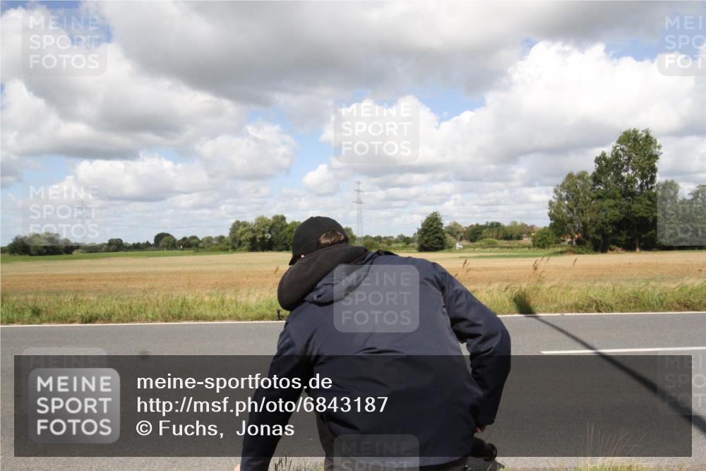 25.08.2024 - Elbe Triathlon Hamburg Fuchs,  Jonas http://msf.ph/oto/6843187 25.08.2024 11:54:26 Radfahren  meine-sportfotos.de