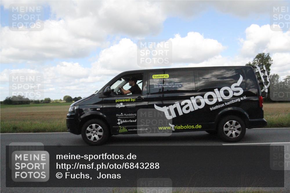 25.08.2024 - Elbe Triathlon Hamburg Fuchs,  Jonas http://msf.ph/oto/6843288 25.08.2024 12:09:22 Radfahren  meine-sportfotos.de