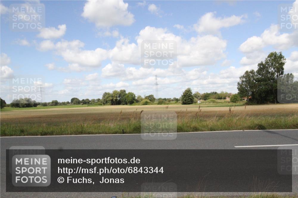 25.08.2024 - Elbe Triathlon Hamburg Fuchs,  Jonas http://msf.ph/oto/6843344 25.08.2024 12:24:55 Radfahren  meine-sportfotos.de
