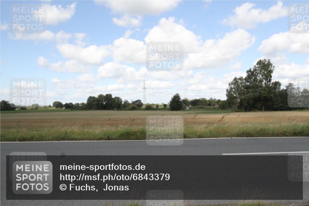 25.08.2024 - Elbe Triathlon Hamburg Fuchs,  Jonas http://msf.ph/oto/6843379 25.08.2024 12:26:17 Radfahren  meine-sportfotos.de