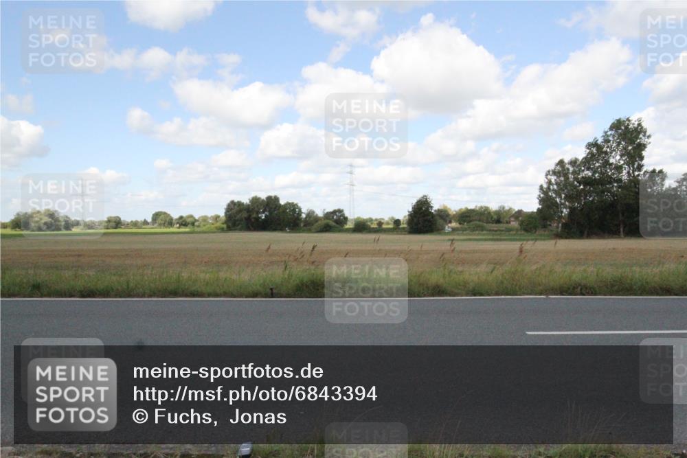 25.08.2024 - Elbe Triathlon Hamburg Fuchs,  Jonas http://msf.ph/oto/6843394 25.08.2024 12:26:45 Radfahren  meine-sportfotos.de