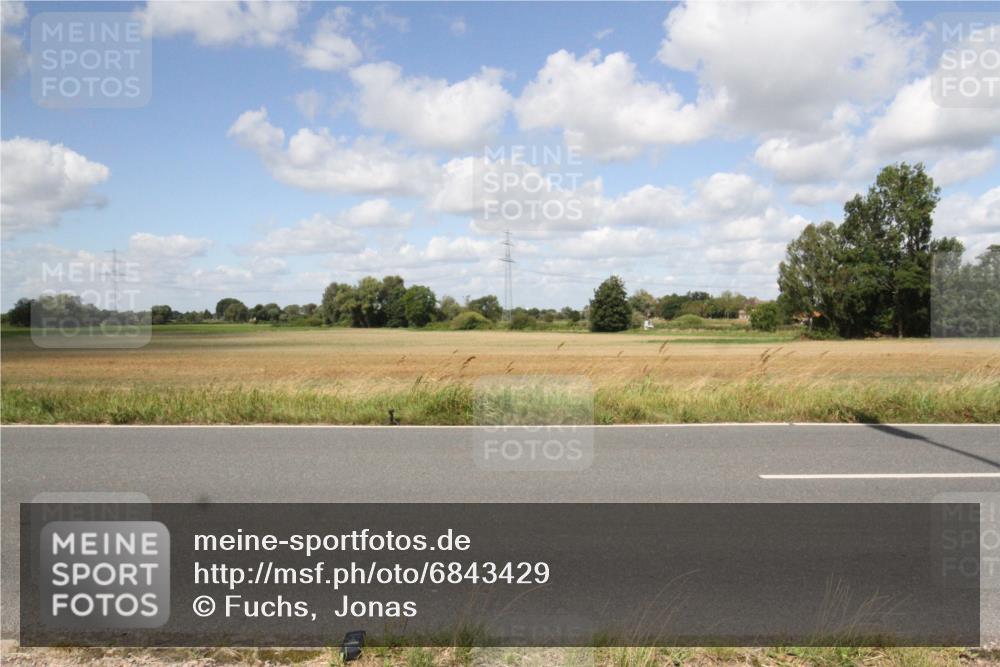 25.08.2024 - Elbe Triathlon Hamburg Fuchs,  Jonas http://msf.ph/oto/6843429 25.08.2024 12:28:29 Radfahren  meine-sportfotos.de