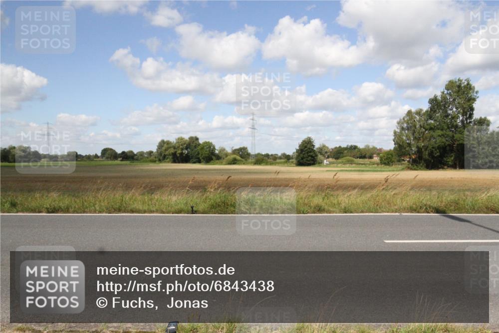 25.08.2024 - Elbe Triathlon Hamburg Fuchs,  Jonas http://msf.ph/oto/6843438 25.08.2024 12:28:37 Radfahren  meine-sportfotos.de