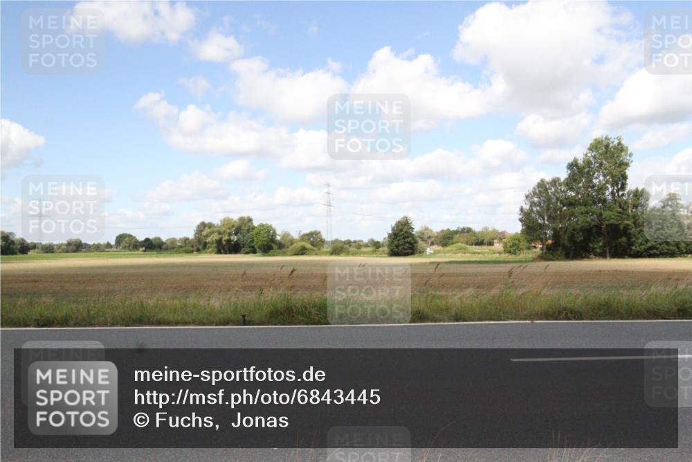25.08.2024 - Elbe Triathlon Hamburg Fuchs,  Jonas http://msf.ph/oto/6843445 25.08.2024 12:28:49 Radfahren  meine-sportfotos.de