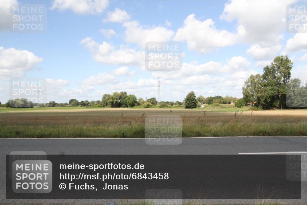 25.08.2024 - Elbe Triathlon Hamburg Fuchs,  Jonas http://msf.ph/oto/6843458 25.08.2024 12:29:06 Radfahren  meine-sportfotos.de