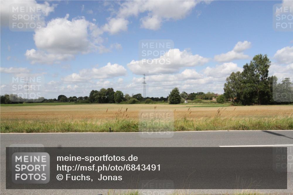 25.08.2024 - Elbe Triathlon Hamburg Fuchs,  Jonas http://msf.ph/oto/6843491 25.08.2024 12:38:47 Radfahren  meine-sportfotos.de