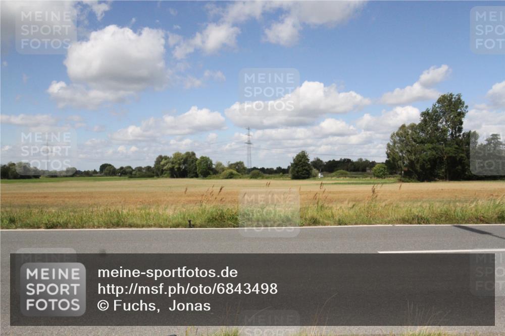 25.08.2024 - Elbe Triathlon Hamburg Fuchs,  Jonas http://msf.ph/oto/6843498 25.08.2024 12:39:13 Radfahren  meine-sportfotos.de