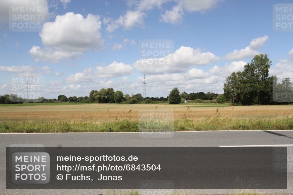 25.08.2024 - Elbe Triathlon Hamburg Fuchs,  Jonas http://msf.ph/oto/6843504 25.08.2024 12:39:29 Radfahren  meine-sportfotos.de
