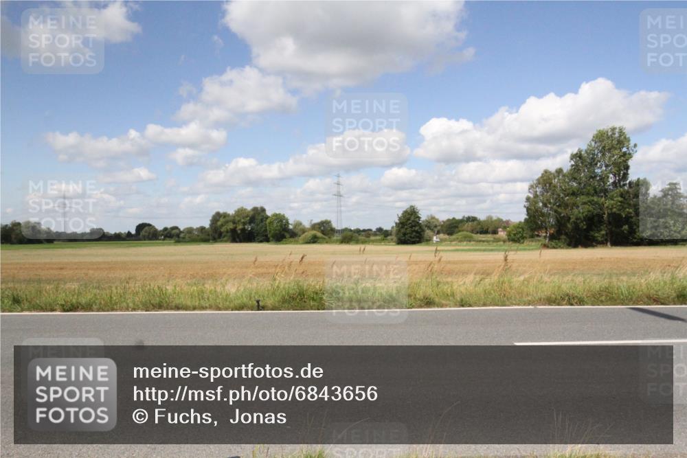 25.08.2024 - Elbe Triathlon Hamburg Fuchs,  Jonas http://msf.ph/oto/6843656 25.08.2024 12:43:20 Radfahren  meine-sportfotos.de