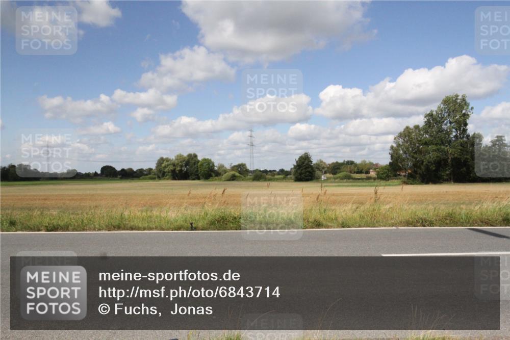 25.08.2024 - Elbe Triathlon Hamburg Fuchs,  Jonas http://msf.ph/oto/6843714 25.08.2024 12:43:42 Radfahren  meine-sportfotos.de