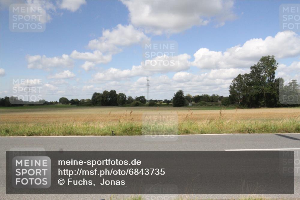 25.08.2024 - Elbe Triathlon Hamburg Fuchs,  Jonas http://msf.ph/oto/6843735 25.08.2024 12:44:11 Radfahren  meine-sportfotos.de