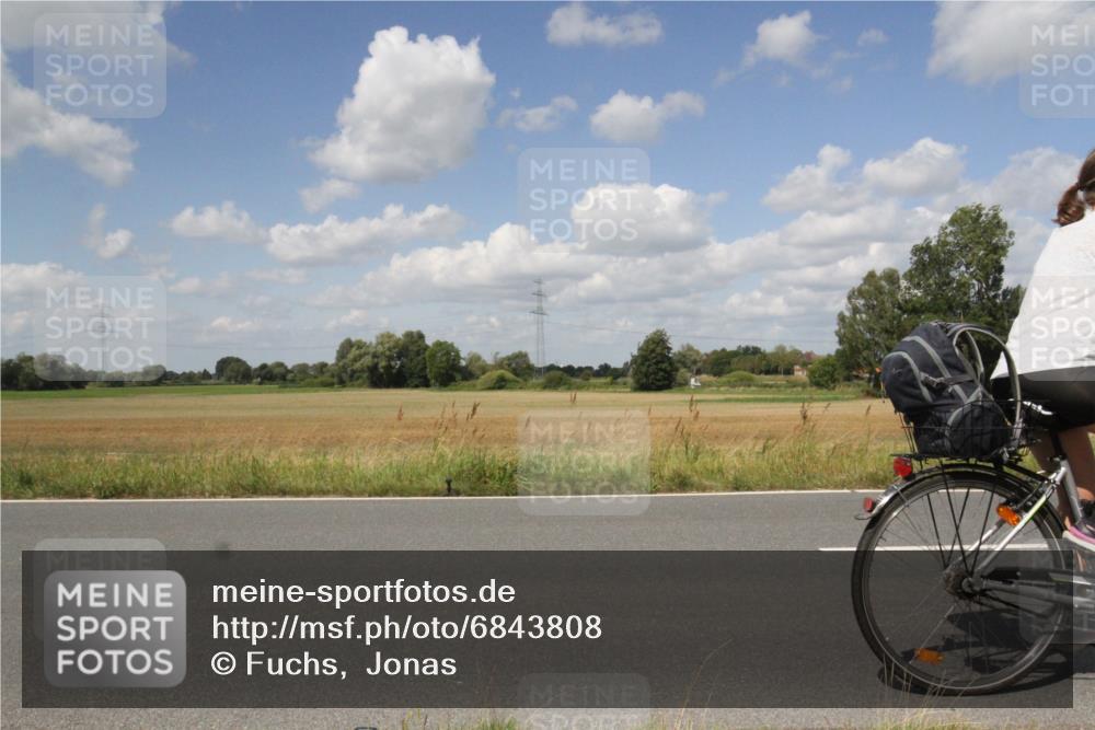 25.08.2024 - Elbe Triathlon Hamburg Fuchs,  Jonas http://msf.ph/oto/6843808 25.08.2024 13:06:07 Radfahren  meine-sportfotos.de