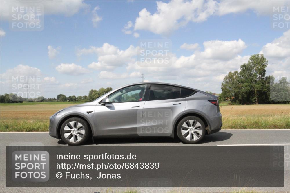 25.08.2024 - Elbe Triathlon Hamburg Fuchs,  Jonas http://msf.ph/oto/6843839 25.08.2024 13:09:43 Radfahren  meine-sportfotos.de