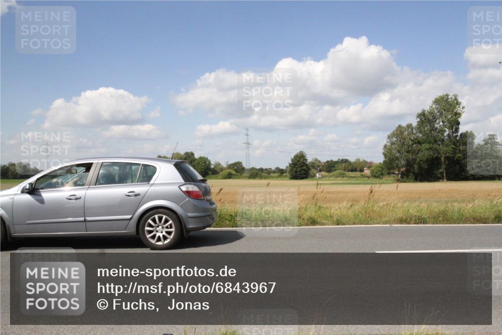25.08.2024 - Elbe Triathlon Hamburg Fuchs,  Jonas http://msf.ph/oto/6843967 25.08.2024 13:16:07 Radfahren  meine-sportfotos.de