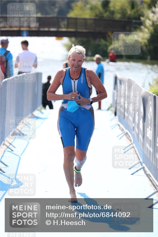 25.08.2024 - Elbe Triathlon Hamburg H.Heesch http://msf.ph/oto/6844092 25.08.2024 14:40:38 Schwimmen  meine-sportfotos.de