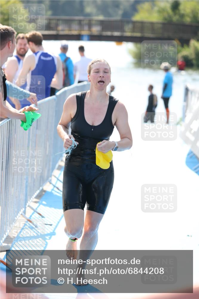 25.08.2024 - Elbe Triathlon Hamburg H.Heesch http://msf.ph/oto/6844208 25.08.2024 14:40:42 Schwimmen  meine-sportfotos.de