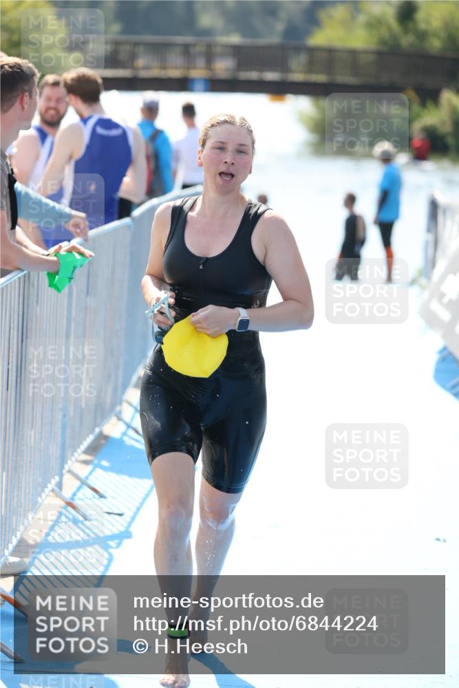 25.08.2024 - Elbe Triathlon Hamburg H.Heesch http://msf.ph/oto/6844224 25.08.2024 14:40:42 Schwimmen  meine-sportfotos.de