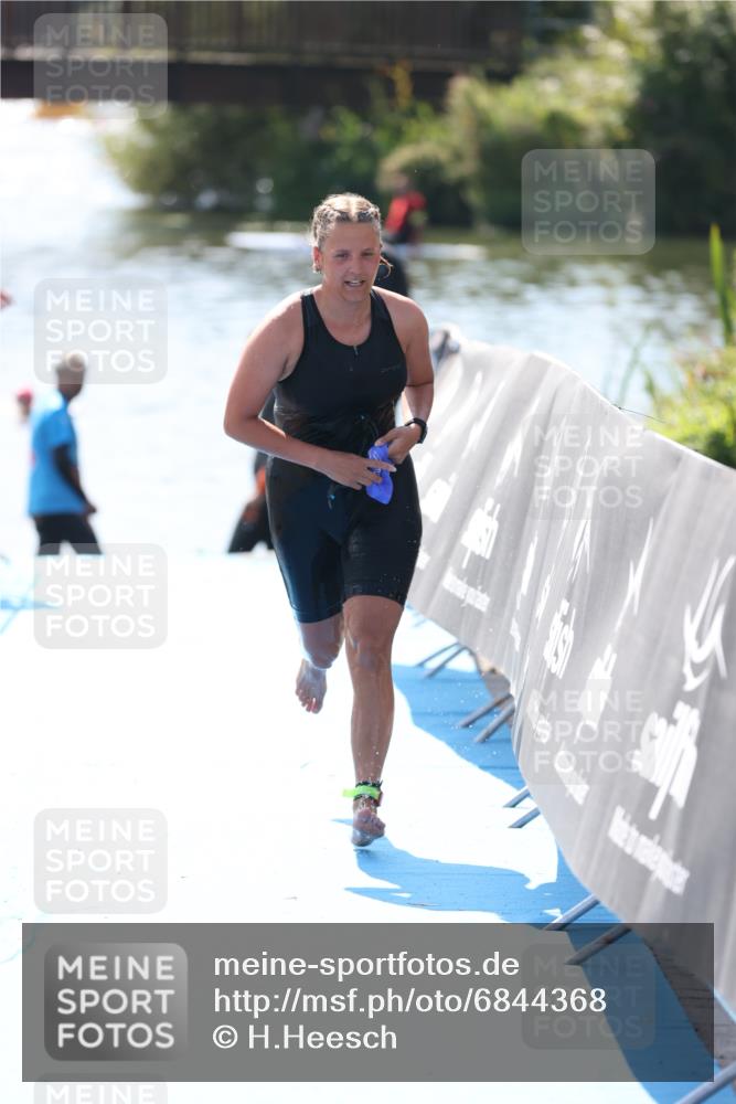 25.08.2024 - Elbe Triathlon Hamburg H.Heesch http://msf.ph/oto/6844368 25.08.2024 14:41:39 Schwimmen  meine-sportfotos.de