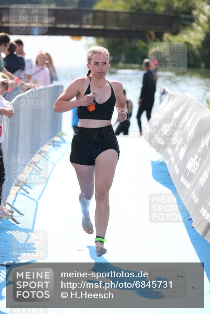 25.08.2024 - Elbe Triathlon Hamburg H.Heesch http://msf.ph/oto/6845731 25.08.2024 14:44:18 Schwimmen  meine-sportfotos.de