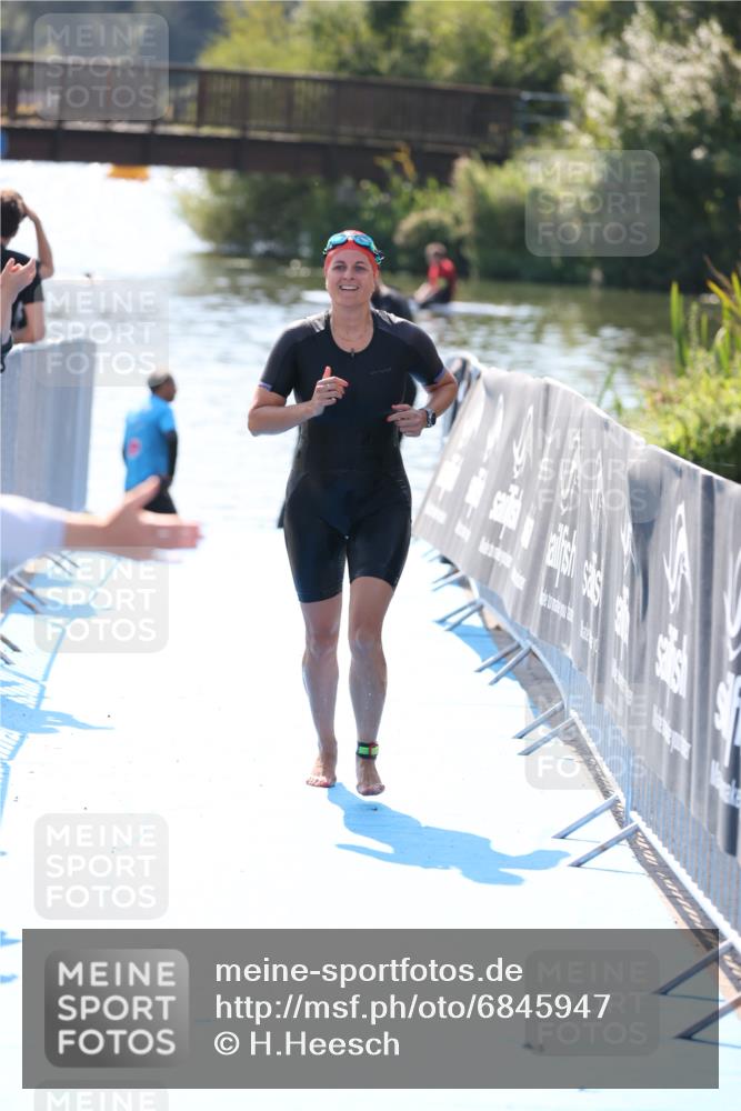 25.08.2024 - Elbe Triathlon Hamburg H.Heesch http://msf.ph/oto/6845947 25.08.2024 14:44:53 Schwimmen  meine-sportfotos.de