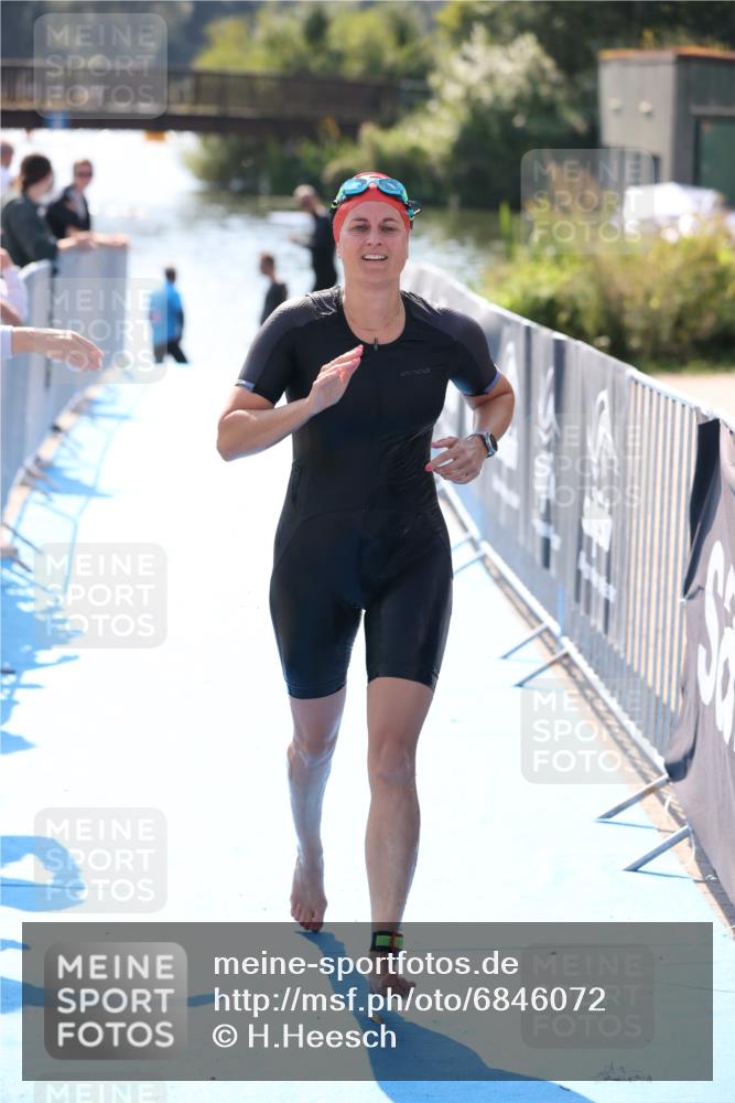 25.08.2024 - Elbe Triathlon Hamburg H.Heesch http://msf.ph/oto/6846072 25.08.2024 14:44:55 Schwimmen  meine-sportfotos.de
